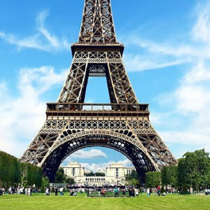 Guided Day Trip of Paris with Lunch at the Eiffel Tower for Two