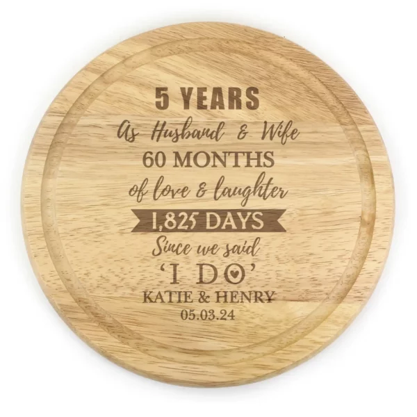 Personalised 5th Anniversary Heart Chopping Board - Image 3
